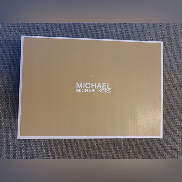 Michael Kors Metallic Silver Leather Sandals – Size 9 – Brand New - Picture 10 of 11